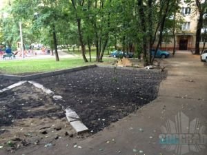 Парковочные карманы во дворе на Новоалексеевской ул. 3А-5А Парковочные карманы во дворе на Новоалексеевской ул. 3А-5А