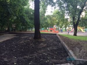 Парковочные карманы во дворе на Новоалексеевской ул. 3А-5А Парковочные карманы во дворе на Новоалексеевской ул. 3А-5А