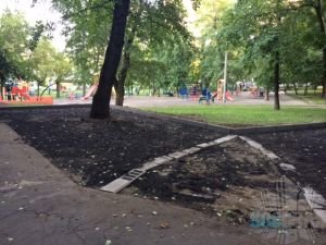 Парковочные карманы во дворе на Новоалексеевской ул. 3А-5А Парковочные карманы во дворе на Новоалексеевской ул. 3А-5А